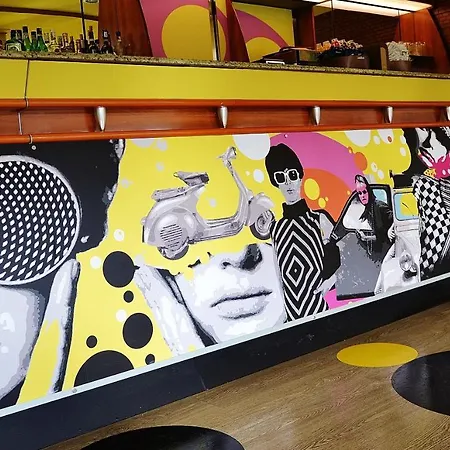 Lh Arca Street Art Hotel Spolète