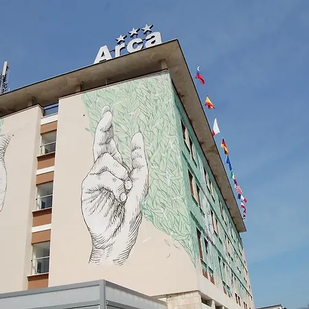 Lh Arca Street Art Hotell 3*