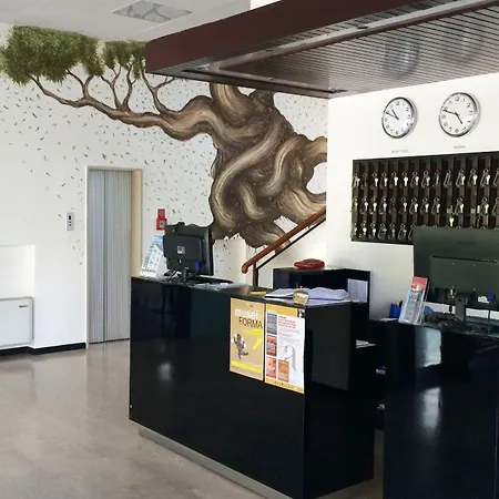 Lh Arca Street Art 3* Spolète