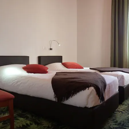 Lh Arca Street Art 3*