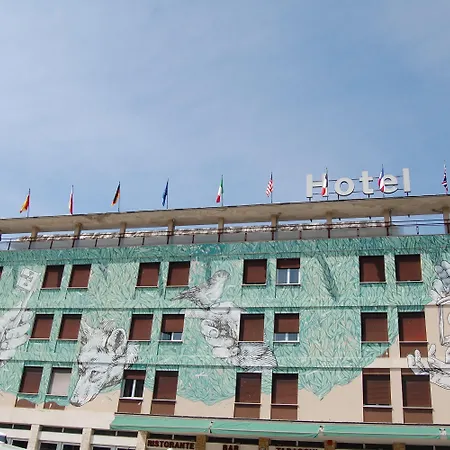 Lh Arca Street Art Hotell 3*