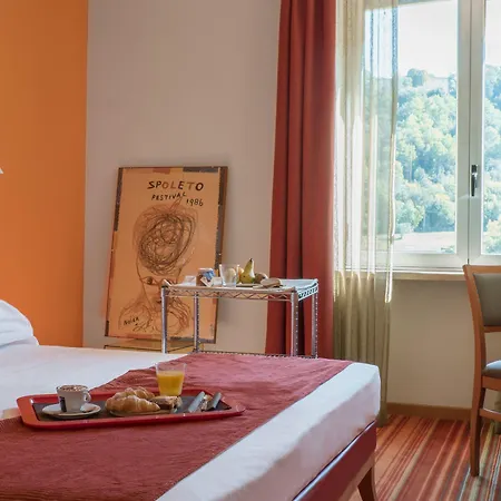 Lh Arca Street Art 3* Spolète