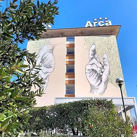 Hotel Lh Arca Street Art 3*