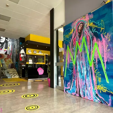 Lh Arca Street Art מלון 3*