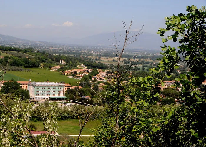 Hotel Lh Arca Street Art 3*