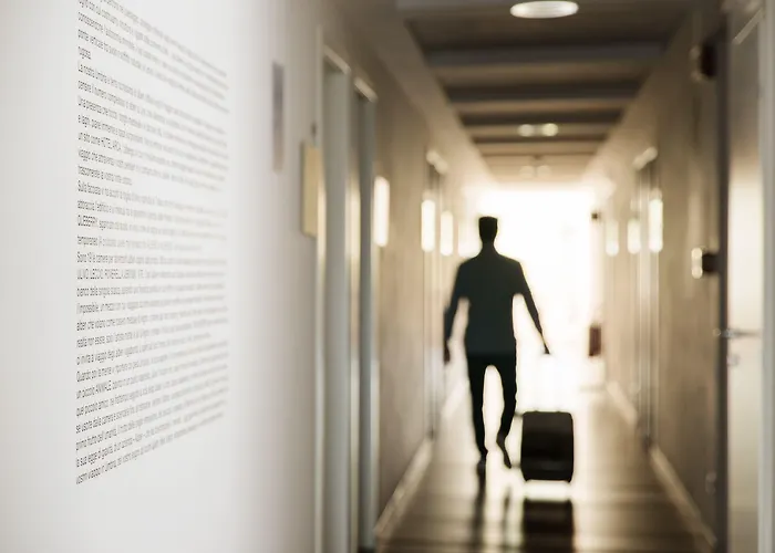 Lh Arca Street Art 3*